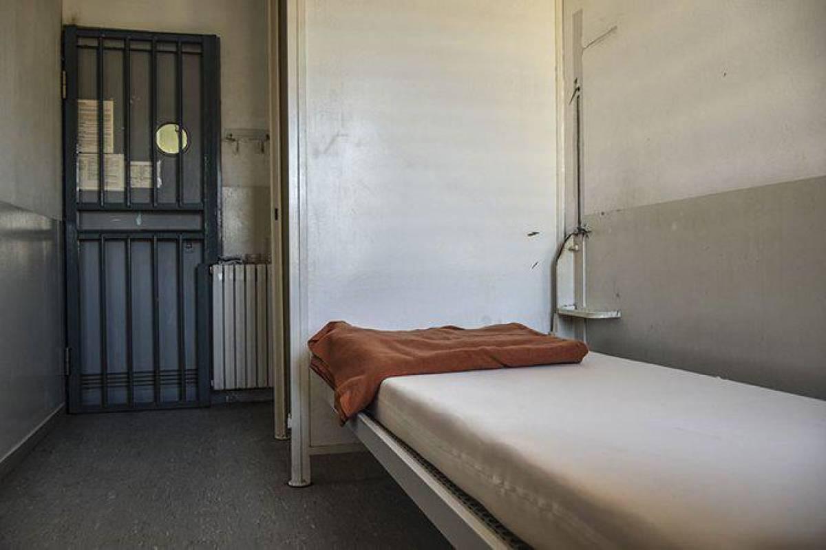 Un mes tras la rejas: la vida de Dani Alves en la cárcel, lo que ha pedido para su celda y le compra comida a los otros reclusos