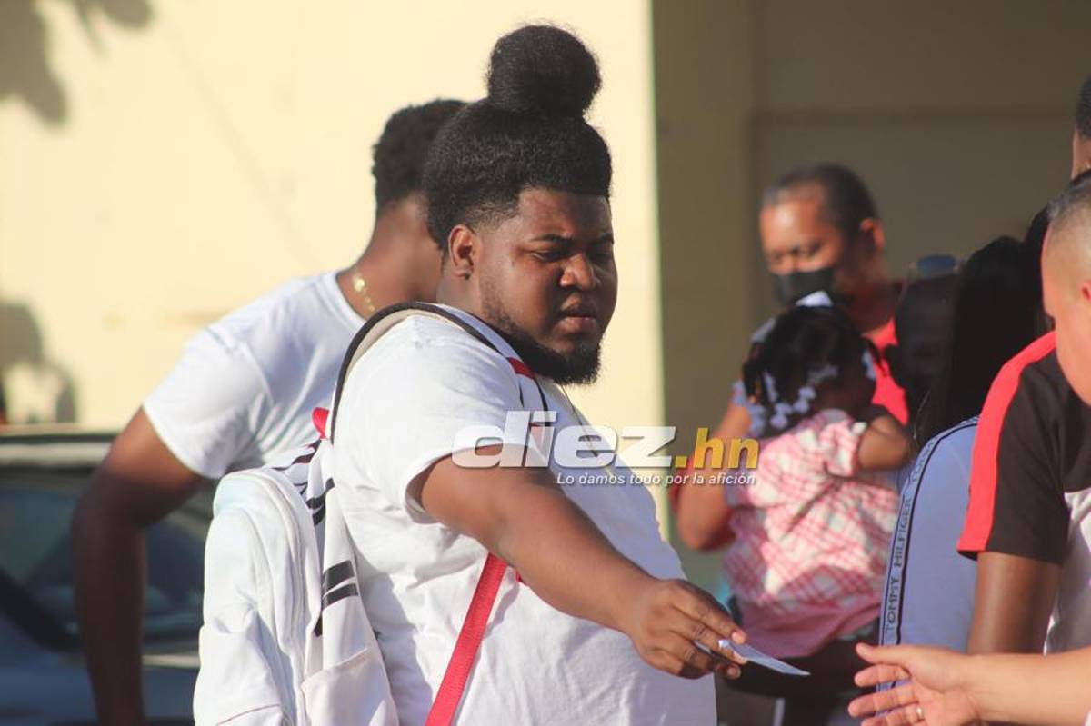 ¡Looks y el lujoso regalo de Romell Quioto a su mamá! Las imágenes del partido benéfico en el complejo Wilson Palacios