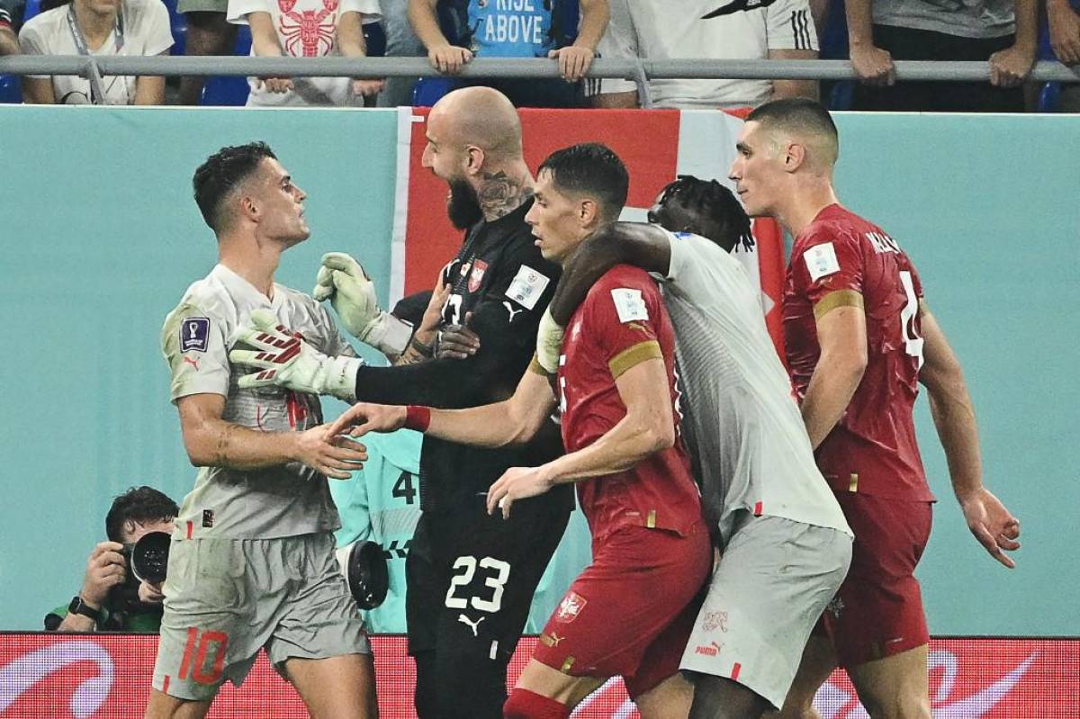 La bronca de Cavani con la máquina del VAR, metió gol, pero se fue expulsado y el feo gesto de Vlahovic en el cierre de grupos de Qatar 2022