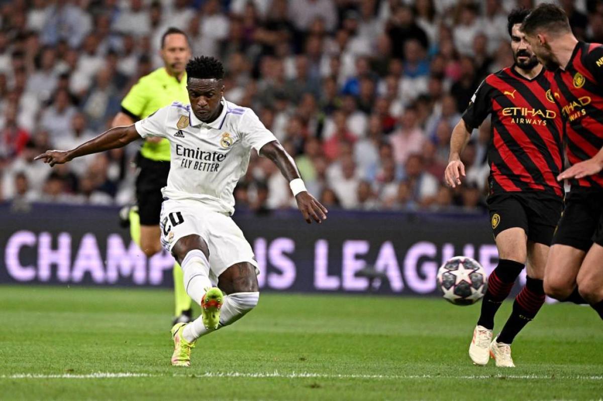 Así prendió la pelota Vinicius para el 1-0 del Real Madrid sobre el Manchester City.