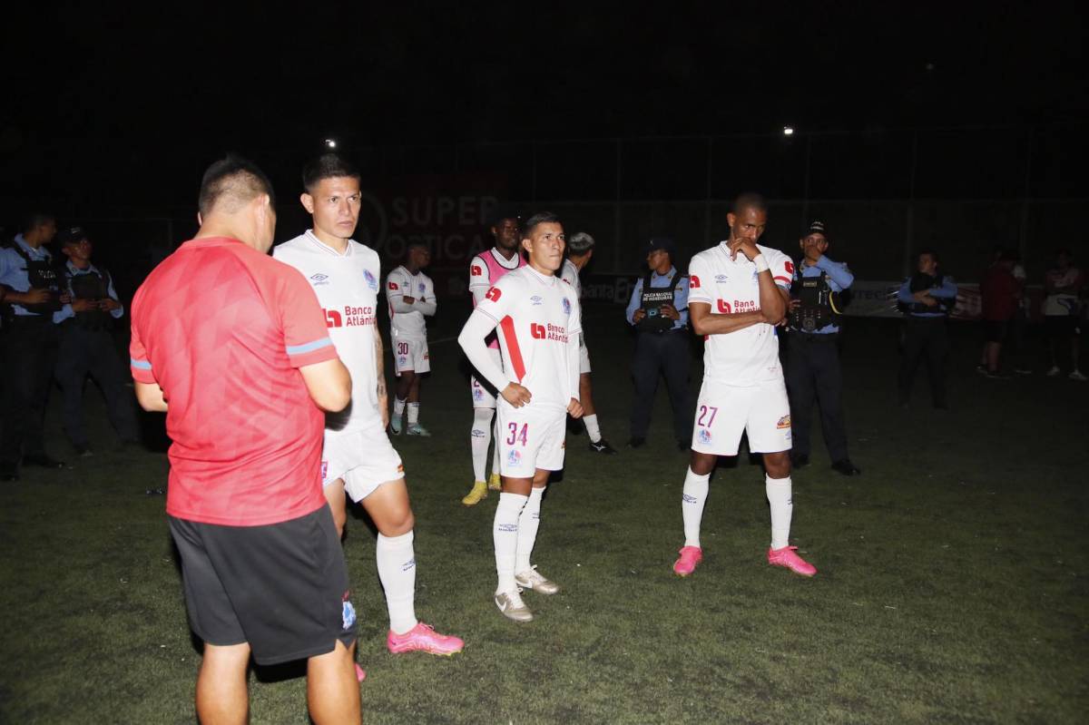 Bengston enfurecido, Troglio con dardazo y la decisión que tomó Olimpia: lo que pasó tras el apagón en Choluteca