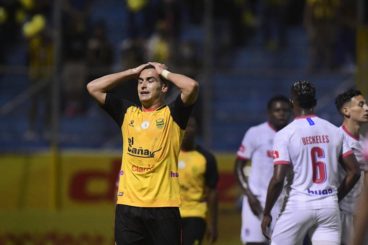 EL MERCADO: Real España con tres salidas y dos fichajes; Motagua se fija en otro delantero hondureño y México recibe a catracho