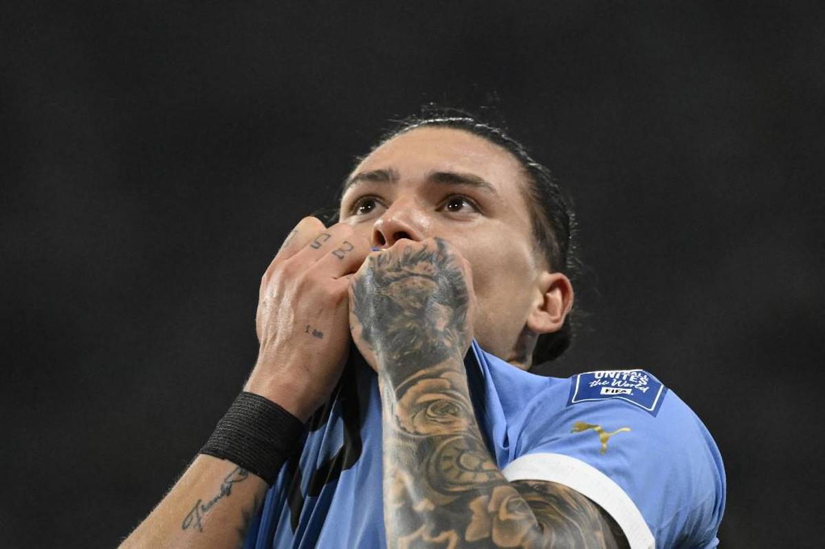 La bronca de Messi ante Uruguay, lo que dijo Ugarte a De Paul y el beso a Luis Suárez tras la victoria ante Argentina