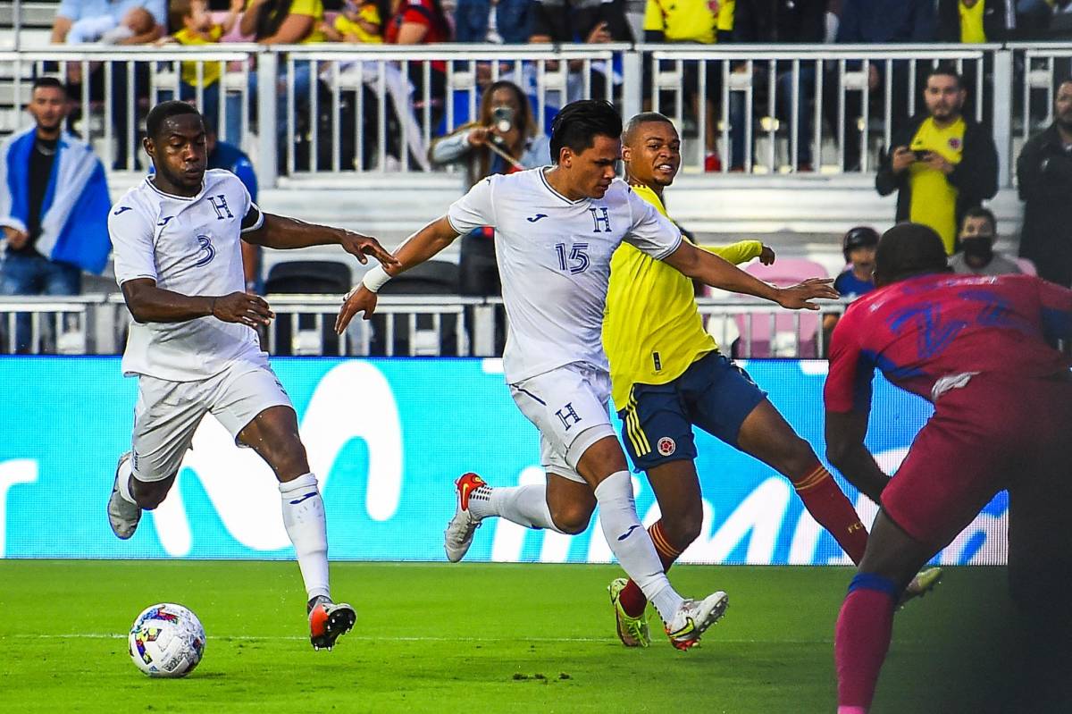 En fotos: El gesto entre Bolillo-Rueda, la celebración del crack colombiano y el dolor de cabeza de Maynor Figueroa