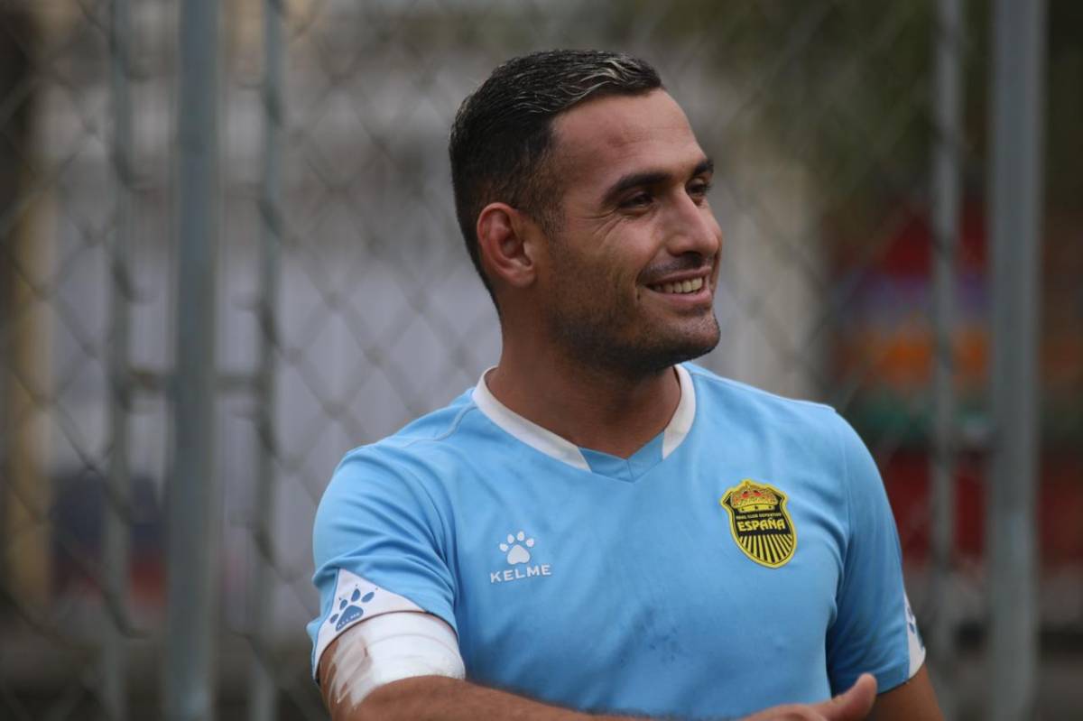 Visita especial, así fue captado Omar Rosas, ¿y quién es la fotógrafa?: El nuevo entrenamiento de Real España pensando en la final ante Motagua