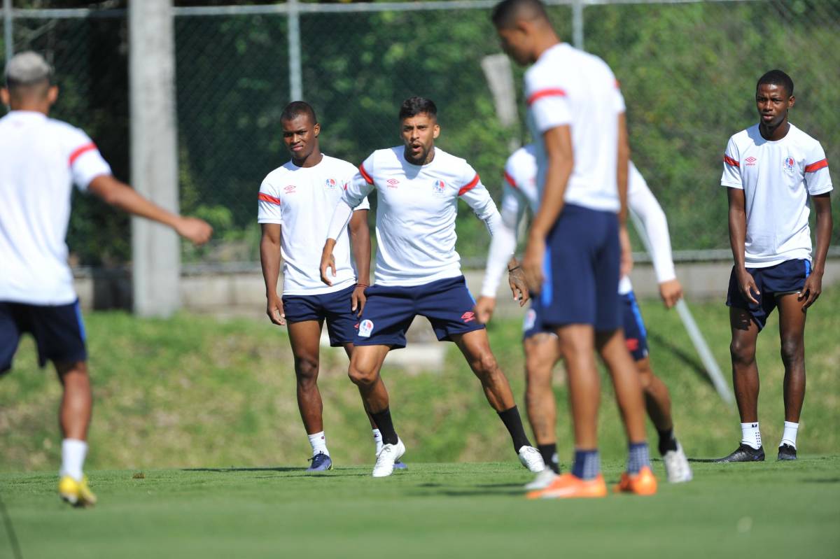 Patón Mejía llegó a despedirse: Así fue el entrenamiento del Olimpia sin una de sus figuras, ¿Qué hizo Troglio?
