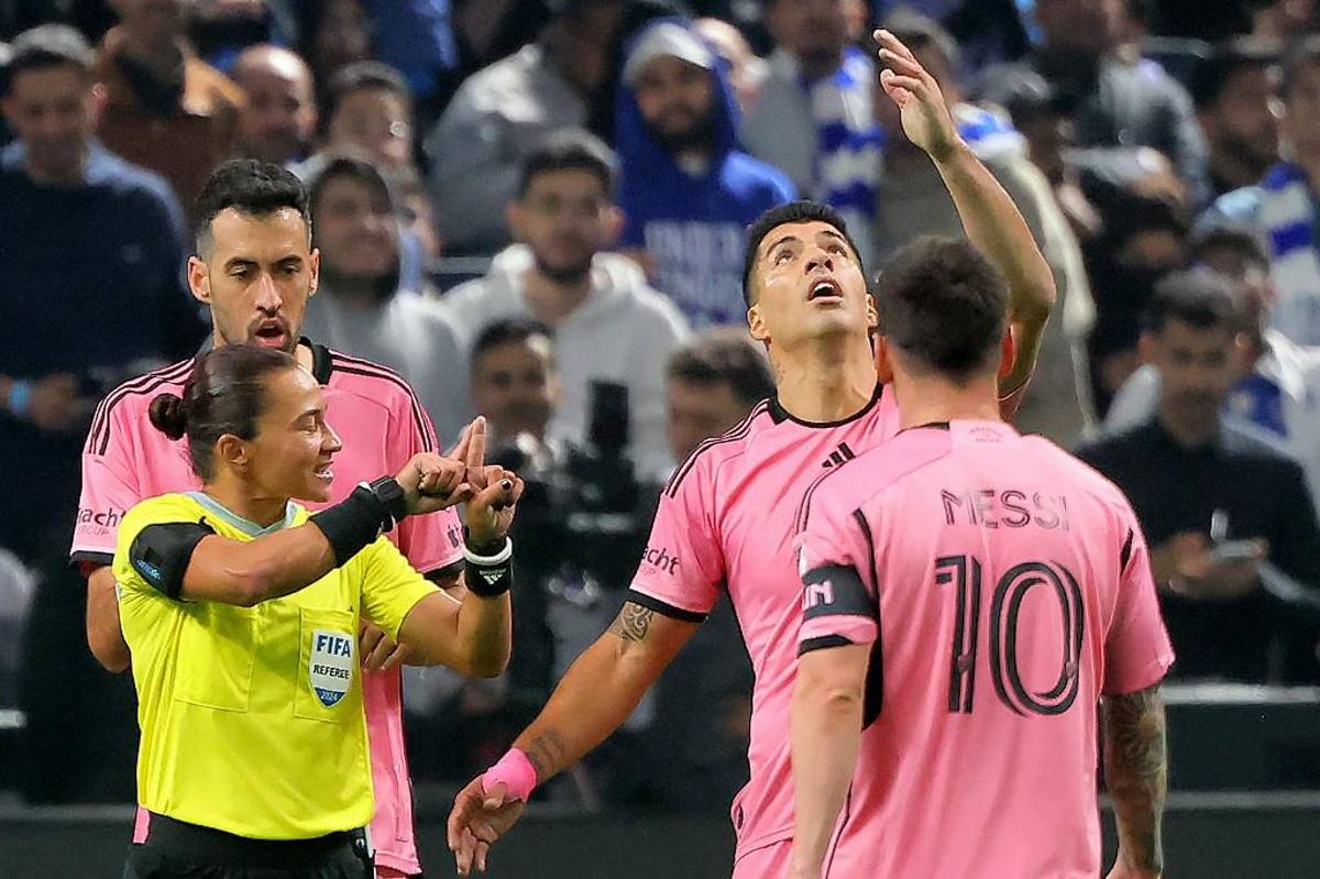 El gesto de Messi con David Ruiz tras su golazo, la bronca de Luis Suárez y la ‘aparición’ de Cristiano Ronaldo