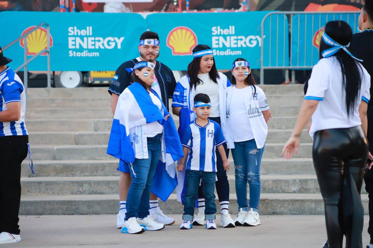 FOTOS: El principiante en la Selección de Honduras, los sacrificados y ambientazo en Houston con los salvadoreños