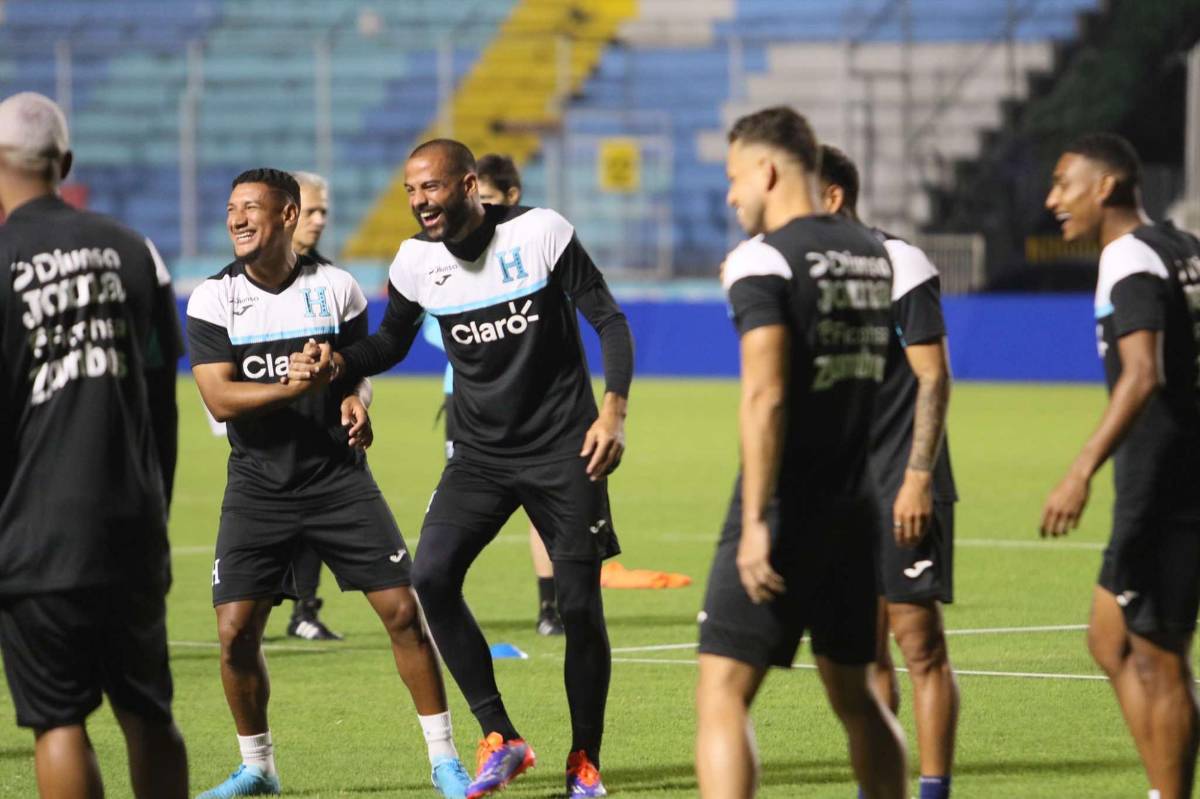 Honduras entrena en Tegucigalpa y viajará sin cuatro legionarios ¿Cuántos millones es la inversión en los vuelos chárter?