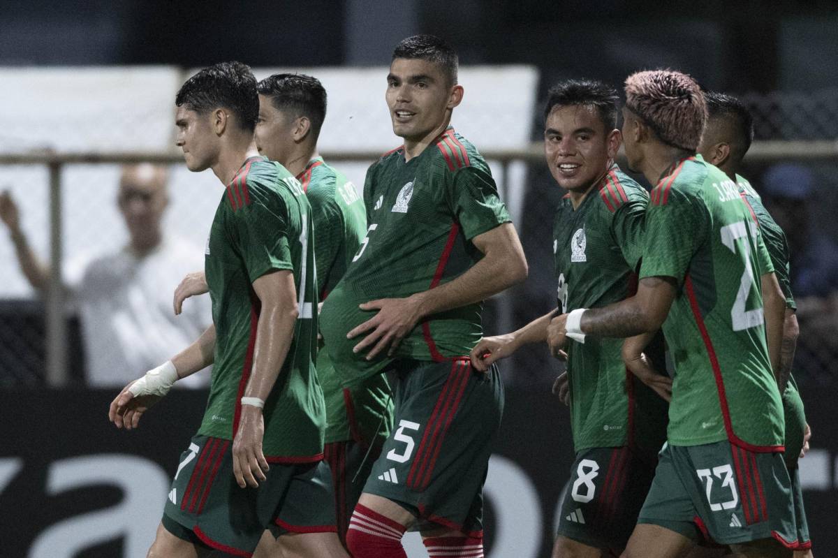 México tuvo que sudar para vencer a Surinam en la Liga de Naciones de Concacaf.