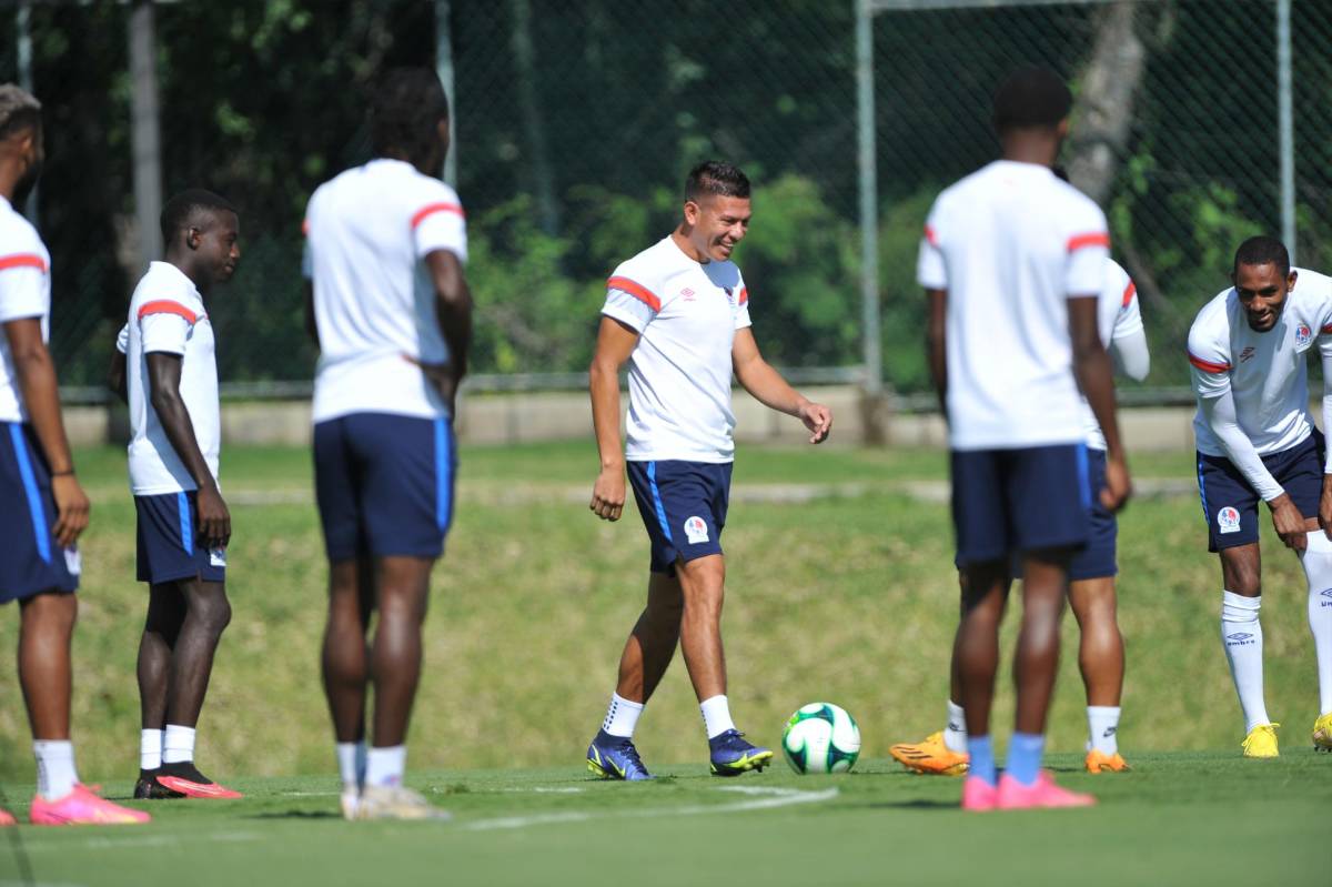 Patón Mejía llegó a despedirse: Así fue el entrenamiento del Olimpia sin una de sus figuras, ¿Qué hizo Troglio?