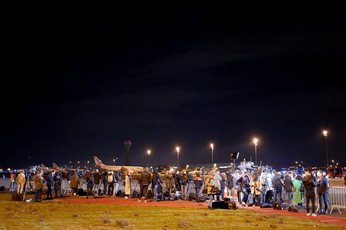 ¿Cómo los recibieron? Así regresó la selección de Francia a París después de perder la final del Mundial contra Argentina