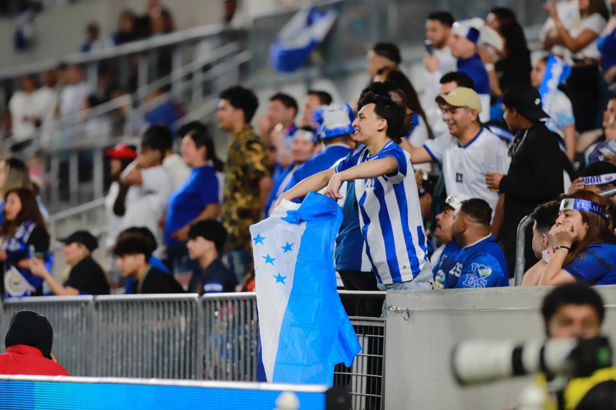 FOTOS: El principiante en la Selección de Honduras, los sacrificados y ambientazo en Houston con los salvadoreños