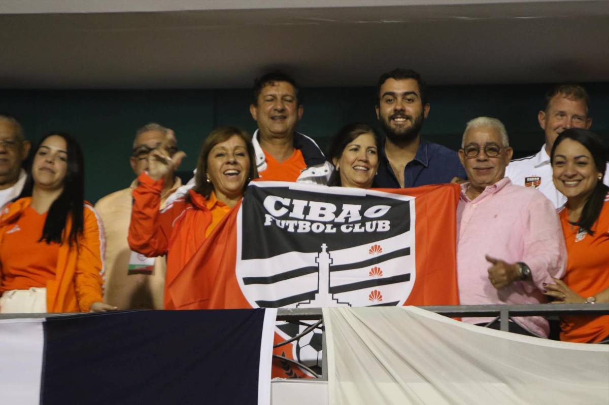 Cibao FC y su público trajeron salsa, bachata y merengue, pero en la cancha Motagua bailó sus goles al ritmo punta