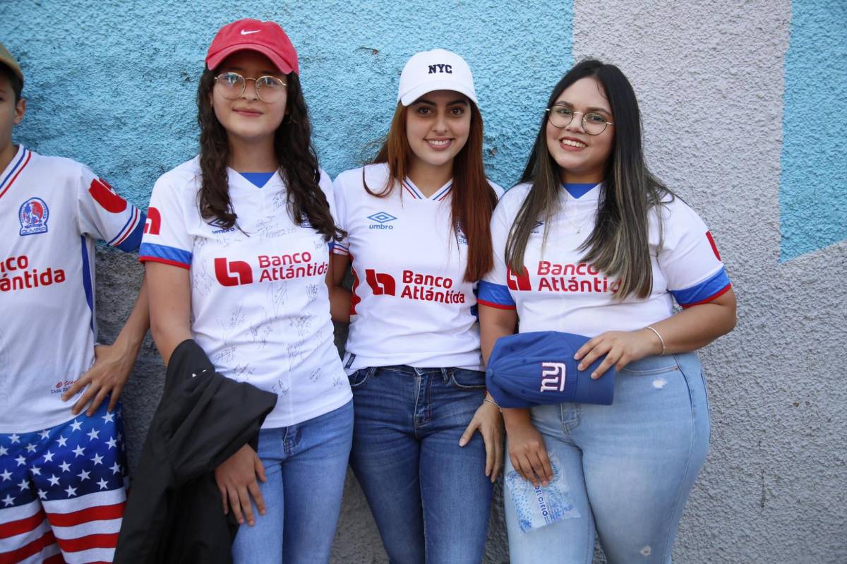 ¡Robaron suspiros! Las hermosas mujeres que enamoraron en la final Olimpia - Marathón en Tegucigalpa (FOTOS)