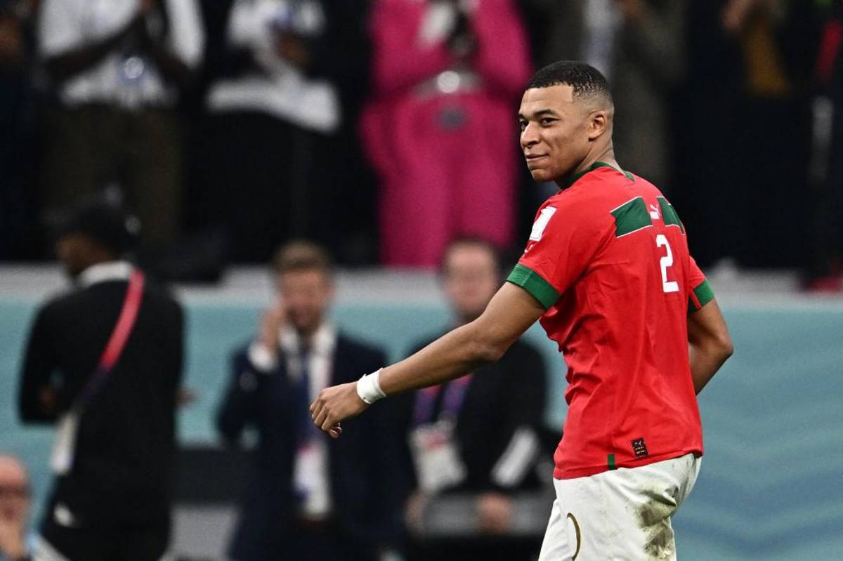 El tremendo gesto de Mbappé, Hakimi y Ziyech destrozados; el que fue sacado del estadio y el festejo del presidente de Francia