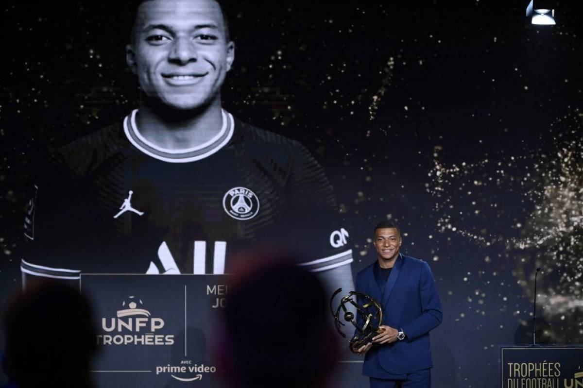 Mbappé es premiado como el mejor jugador de Francia y suelta una bomba: ‘‘Mi decisión está casi tomada’’