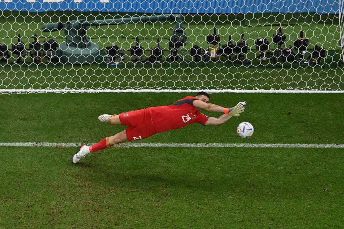Con un enorme Dibu Martínez en los penales; Argentina clasifica a las semifinales del Mundial de Qatar 2022