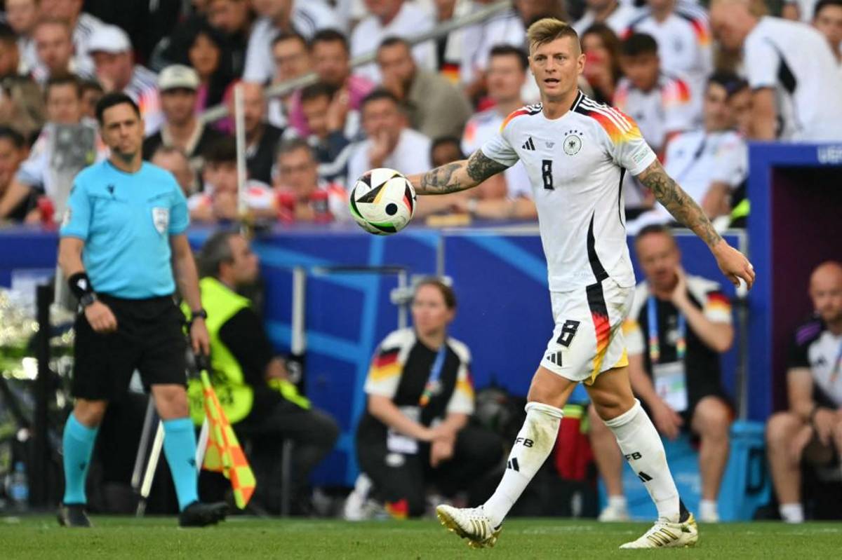 Kroos se cargó a Pedri en su último partido: duras imágenes de la eliminación de Alemania ante España en la Eurocopa