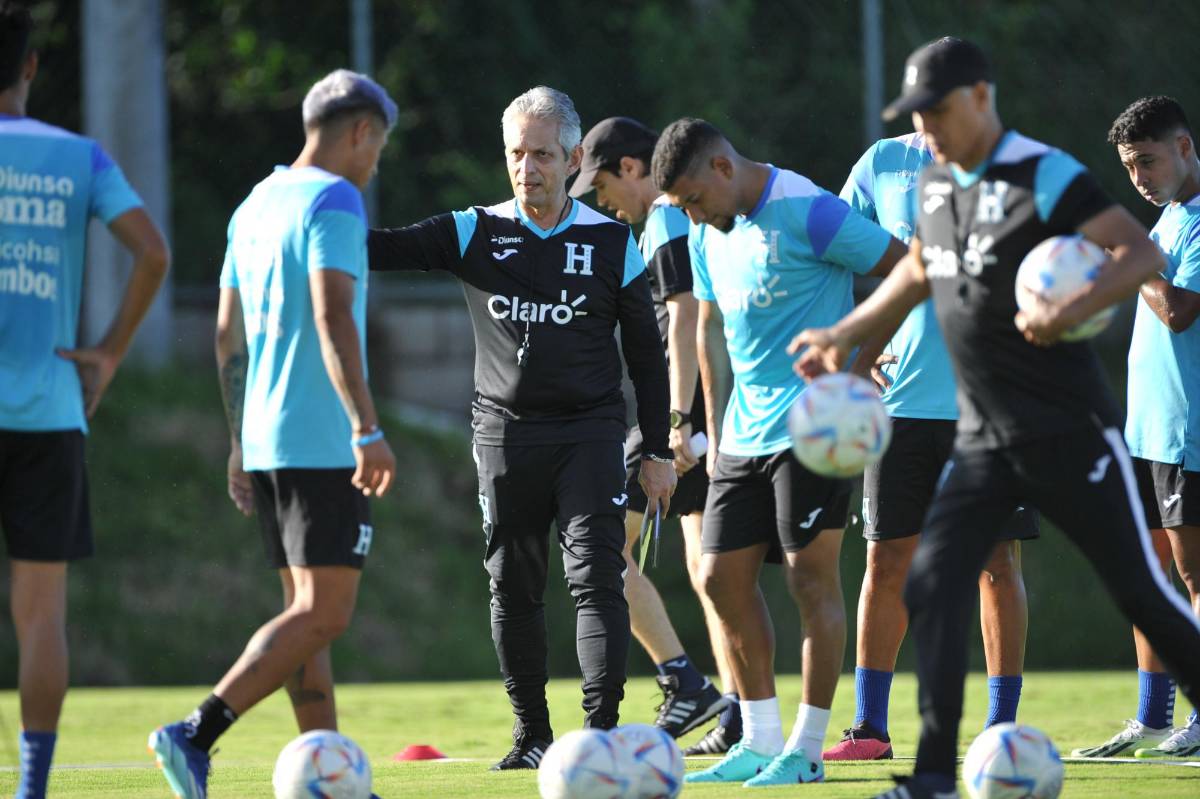 FOTOS: Rueda se olvida de Quioto y pone a trabajar a los legionarios de Honduras; ‘invitados’ en el entreno