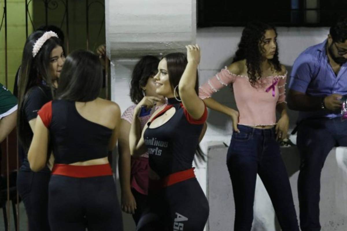 ¡Unas bellezas! Las chicas que enamoraron en el Morazán y Excélsior por Liga Nacional