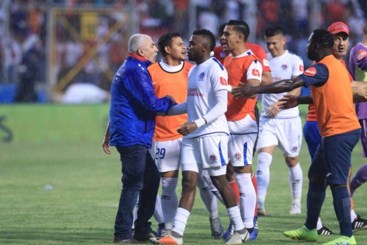 Gran Final del fÃºtbol hondureÃ±o entre Olimpia vs Motagua.