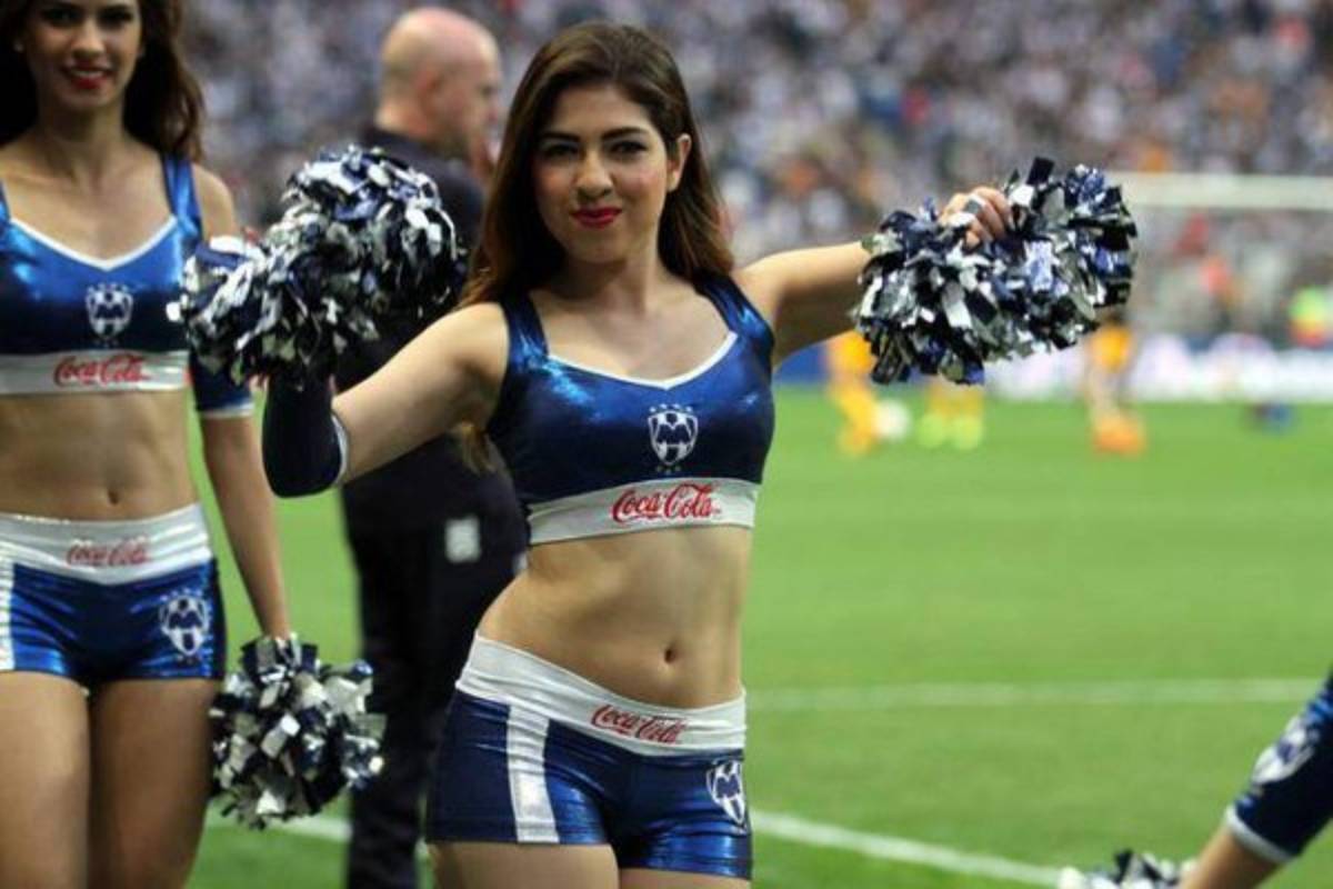 Las infartantes Rayaditas que apoyan a Alberth Elis y al Monterrey