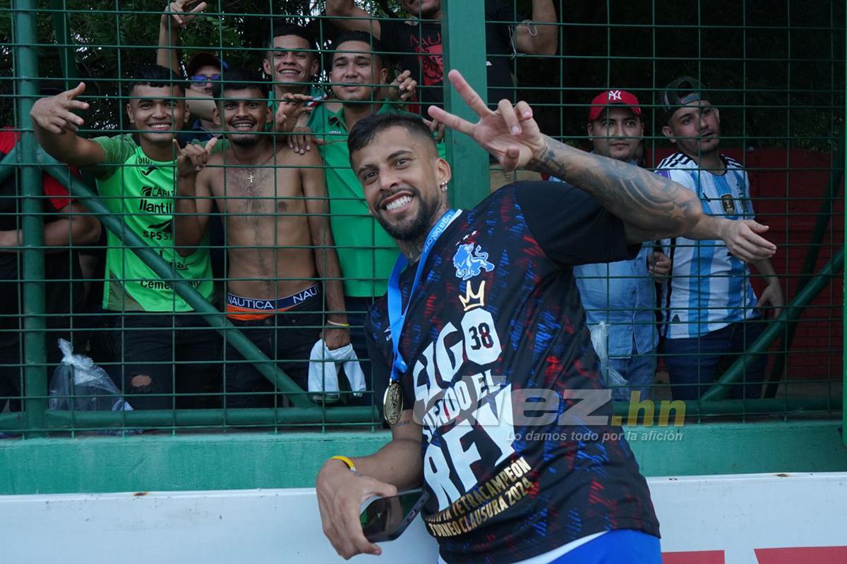 Olimpia se coronó en el Yankel: Menjívar y Beckeles festejan con puros, locura de Araújo y los que celebraron con sus novias