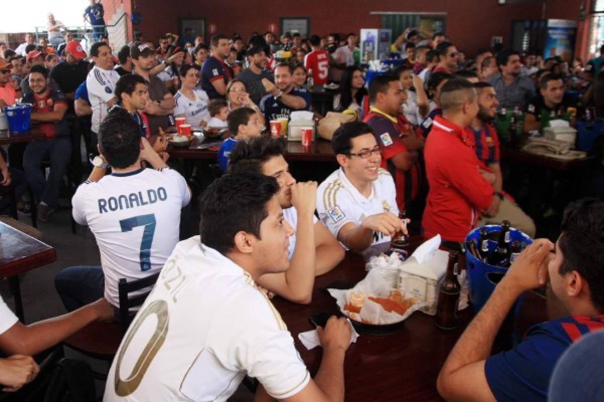 Ambientazo en Honduras con el clásico Barcelona-Real Madrid