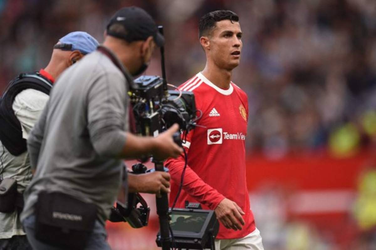 El regreso de Cristiano Ronaldo con el Manchester United: dos goles, vuela en Old Trafford y la emoción de su mamá