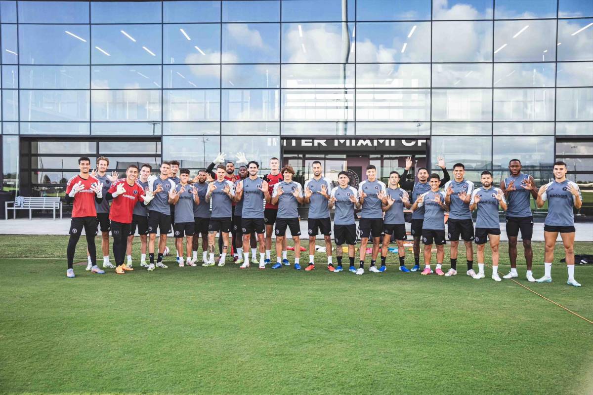 ¿Qué pasó con David Ruiz? Así recibieron a Messi en el Inter de Miami tras ganar el Balón de Oro: pasillo y abrazos