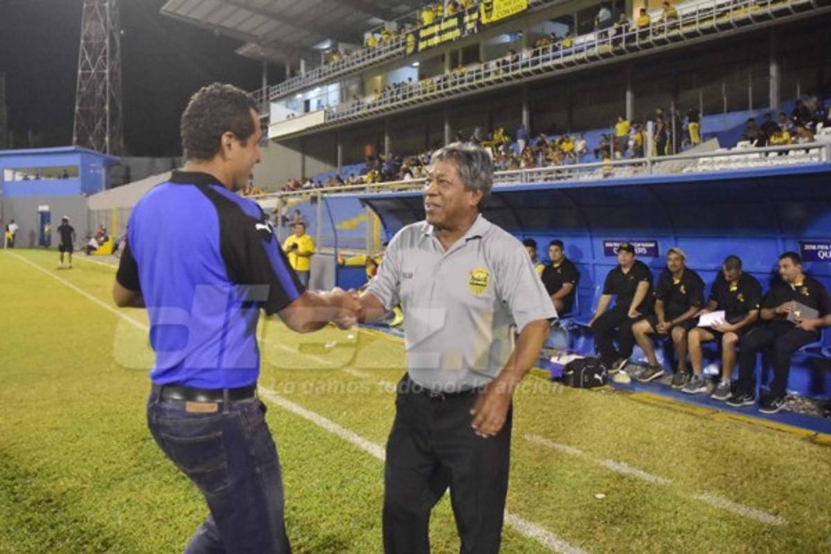 NO VISTE EN TV: El festejo de Platense y Diego Vazquez terminó bañado