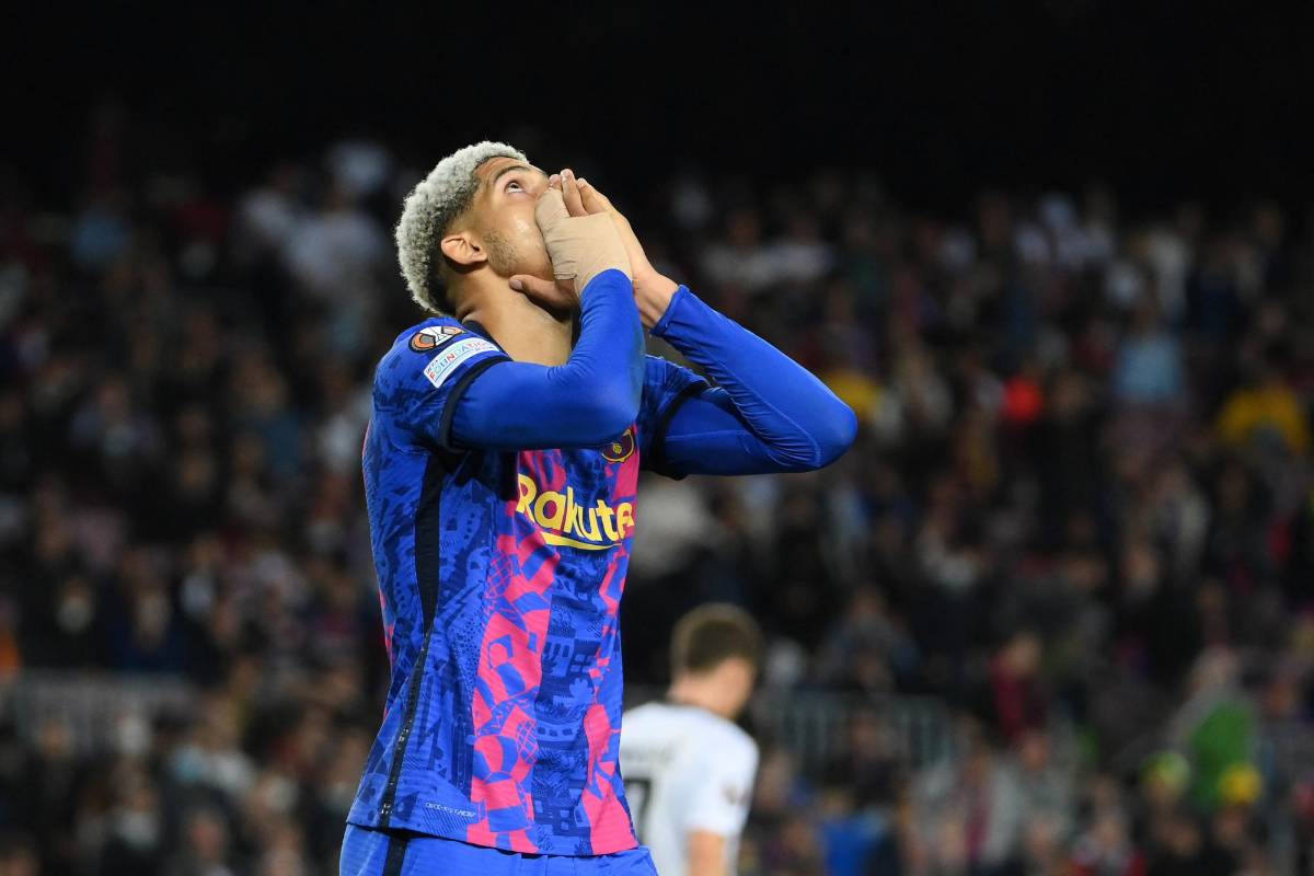 La tristes imágenes de la eliminación del Barcelona: Afición culé abandona, Adama Traoré destrozado, Xavi y sus constantes reclamos