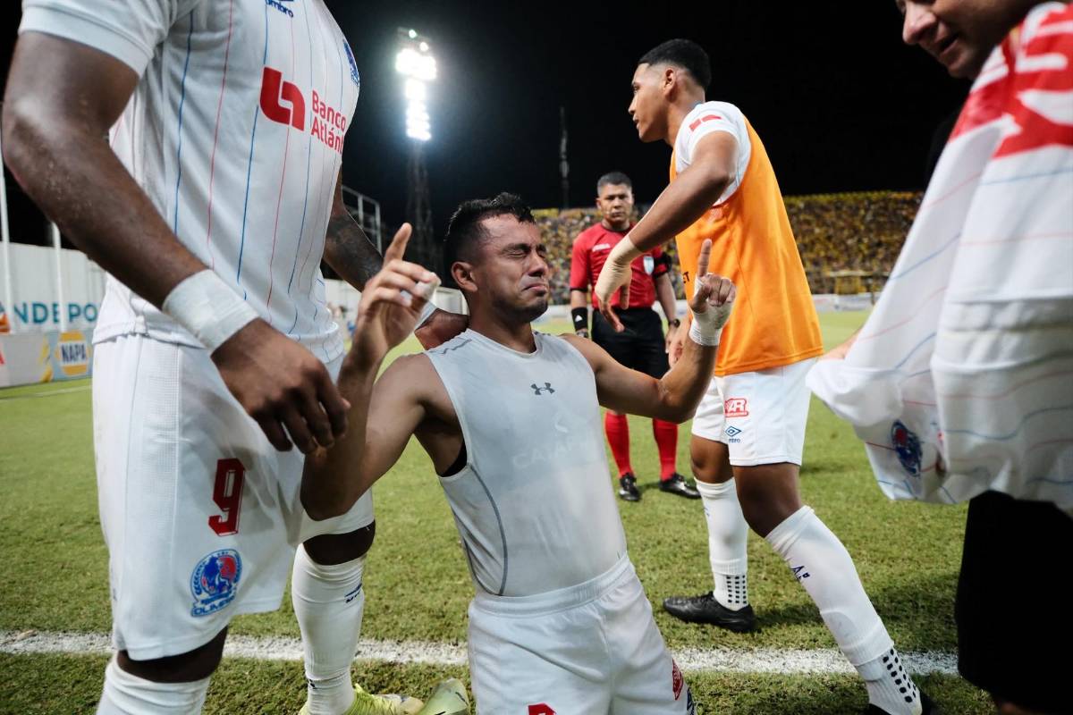 ¿Se metió una chica al partido? Las lágrimas de Edwin Rodríguez, el júbilo de Espinel, el desmayado y lo que hacía Nasralla