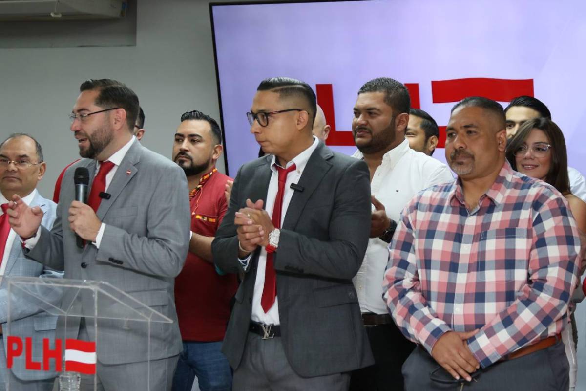 Así fue la presentación de la precandidatura a diputado de Emilio Izaguirre y sus primeras declaraciones