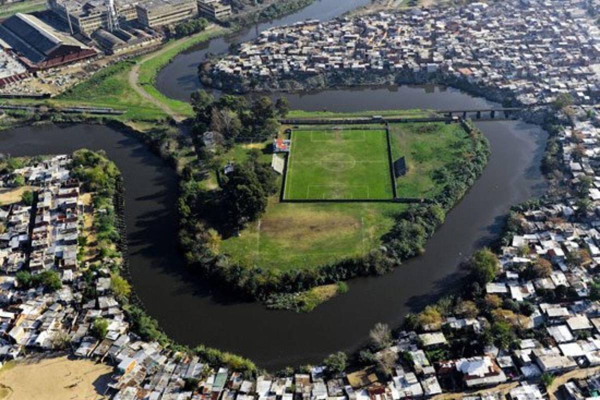 ¡Espectaculares! Los estadios de fútbol con las ubicaciones más increíbles del mundo; uno es de Centroamérica