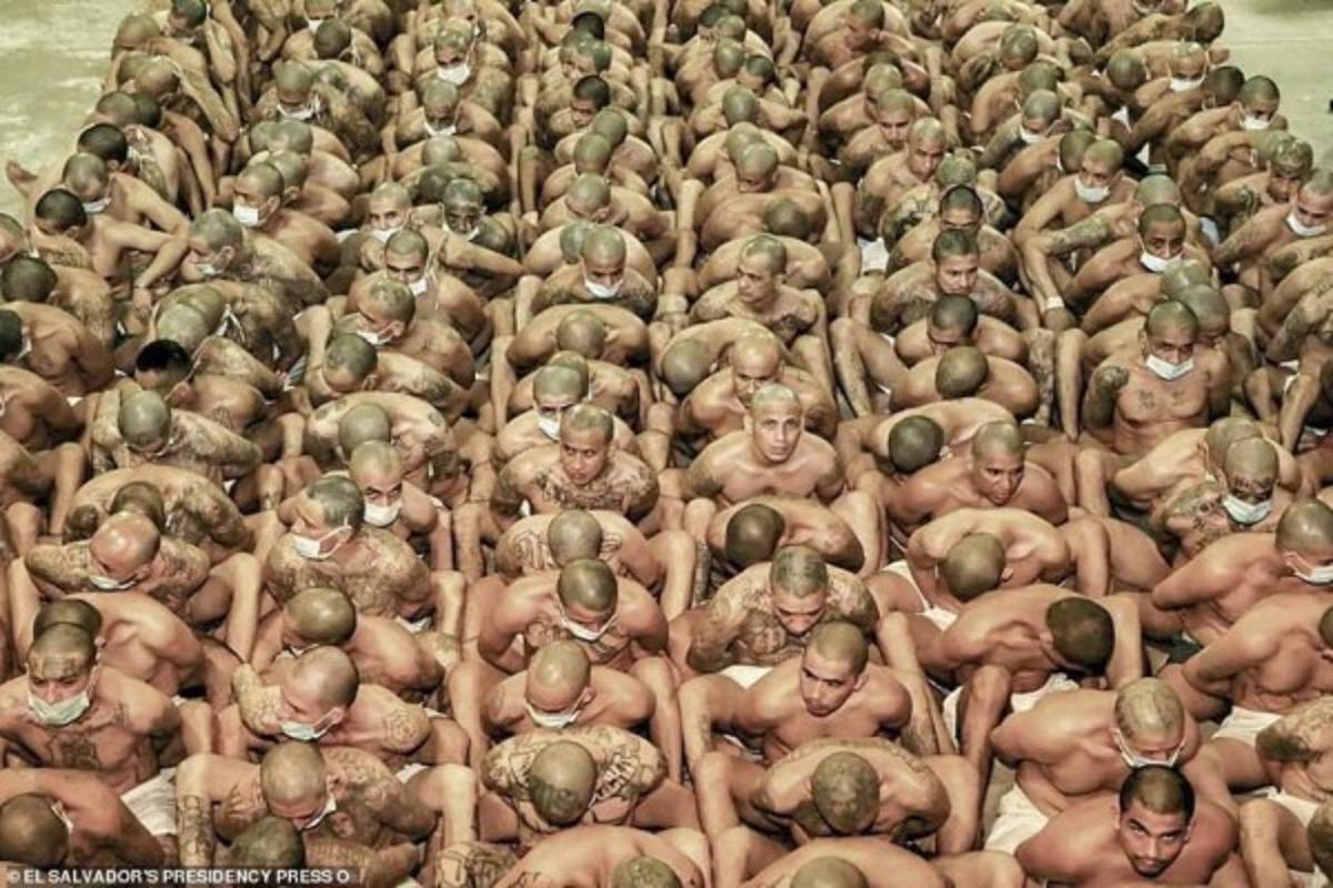 ¡No verán la luz del sol! Pandilleros salvadoreños son aislados en celdas oscuras y calurosas