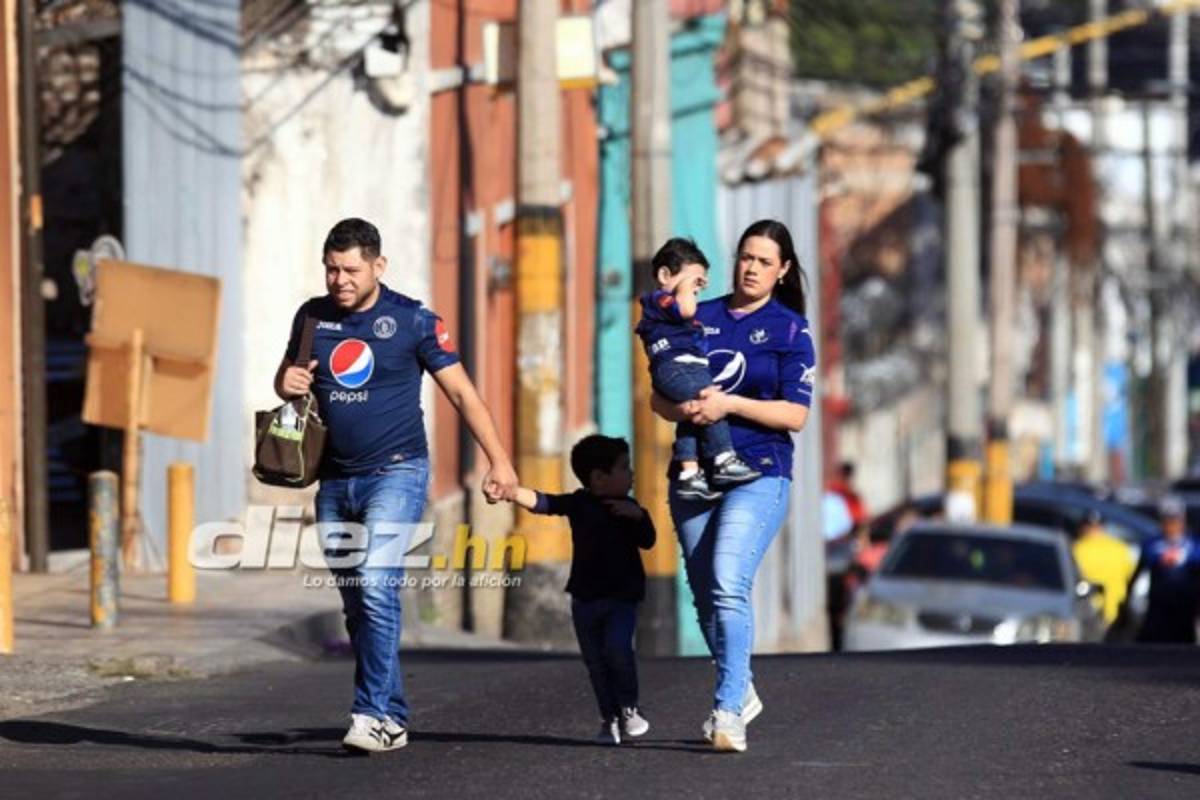 NO SE VIO POR TV: La selfie, la familia, la baleada y el abrazo de 'Chapeta' a Moreira