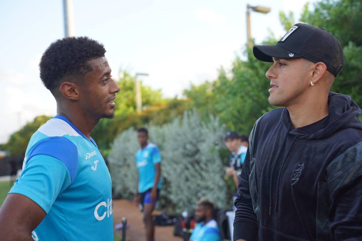 Choco Lozano y David Ruiz, los más buscados por la afición, Luis Palma se sumó a la Selección y hubo visita especial