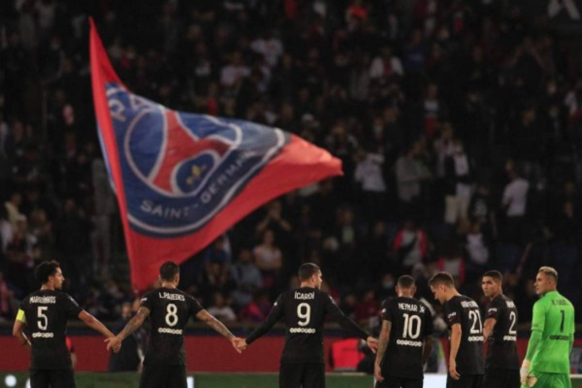 PSG sigue intratable en la Ligue 1 y así fue captado Messi en uno de los palcos; su bonito gesto con una niña