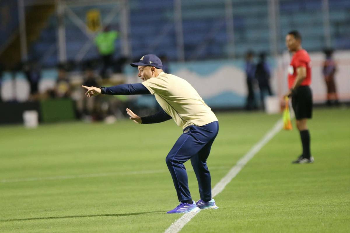 Locura de Olimpia tras quedar campeón, Espinel sorprendió y fiestón de la Ultra Fiel
