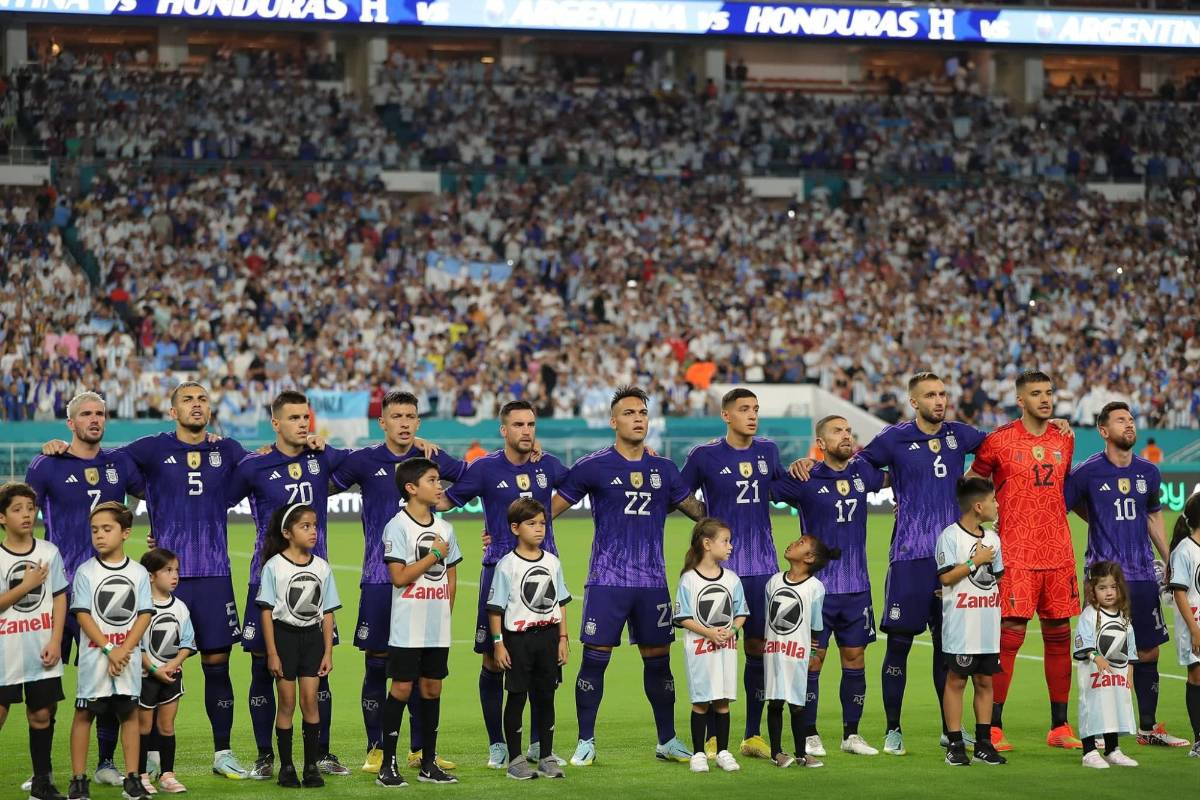 El futbolista de Honduras que intercambió camisa con Messi en el amistoso ante Argentina: se la pidió desde temprano