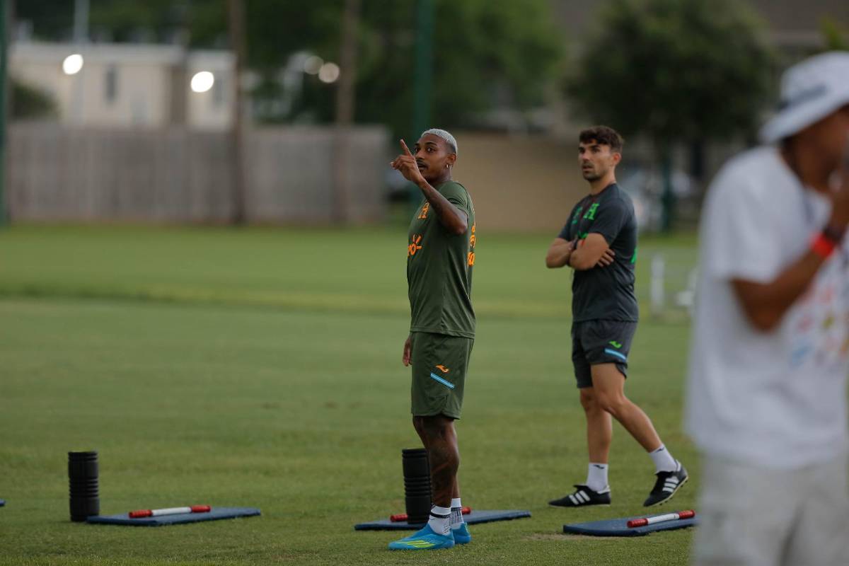 Con baja oficial y charlas de Francis, así fue el segundo entreno de Honduras