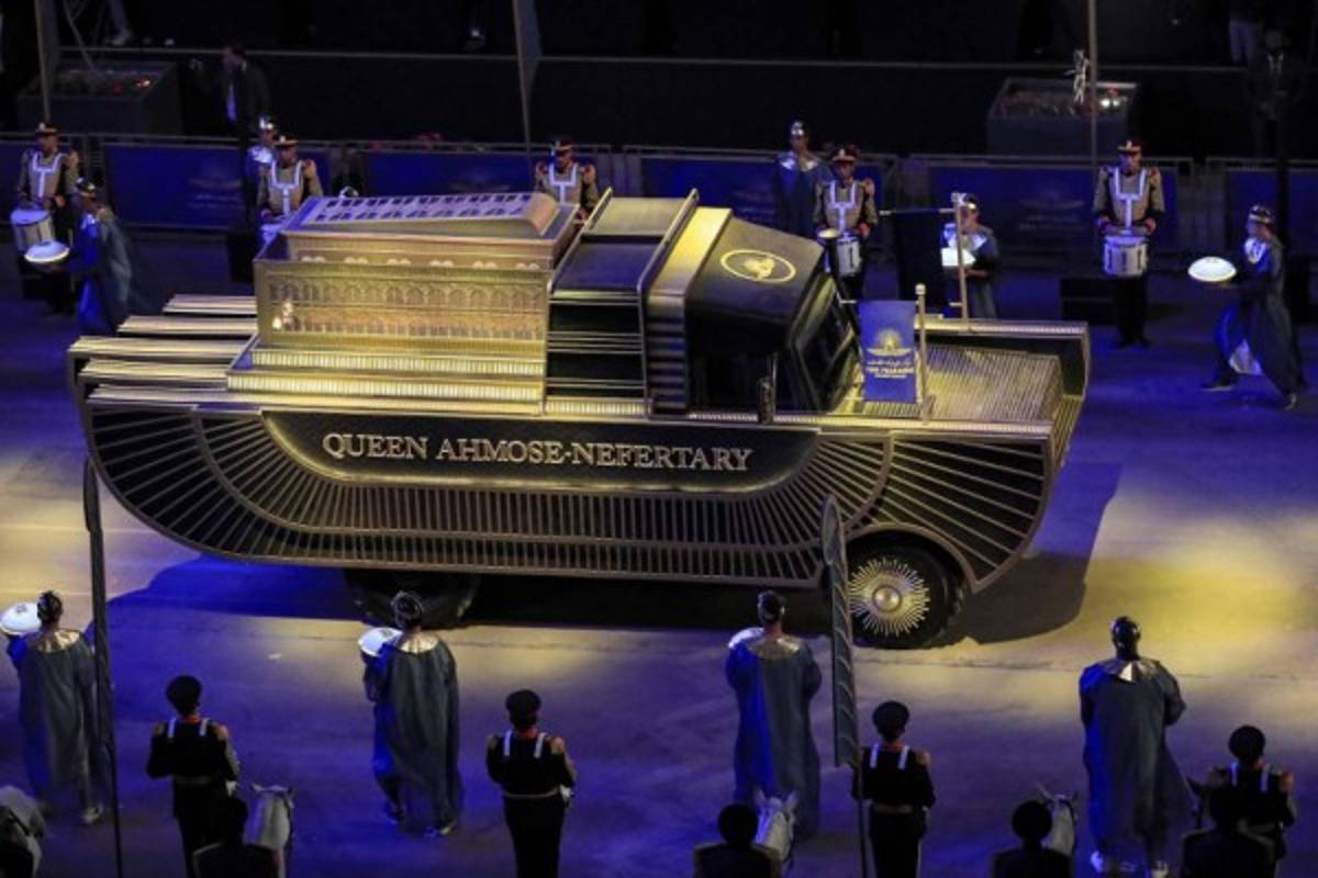 Tremendas fotos: Egipto pasea a sus momias en un espectáculo que cautivó al mundo en plena pandemia