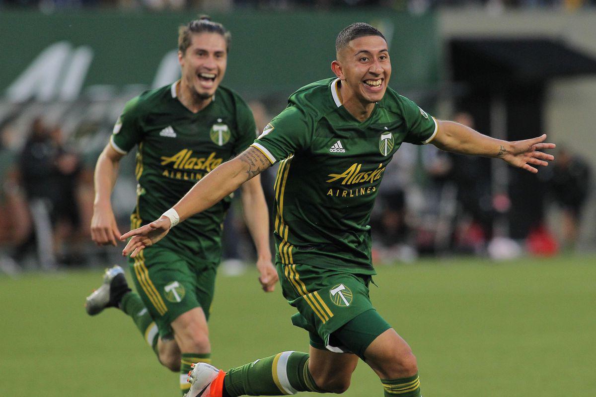 Descubren a conocido jugador costarricense siendo infiel: La esposa lo encontró en el auto y lo encaró... ¡lo grabaron!