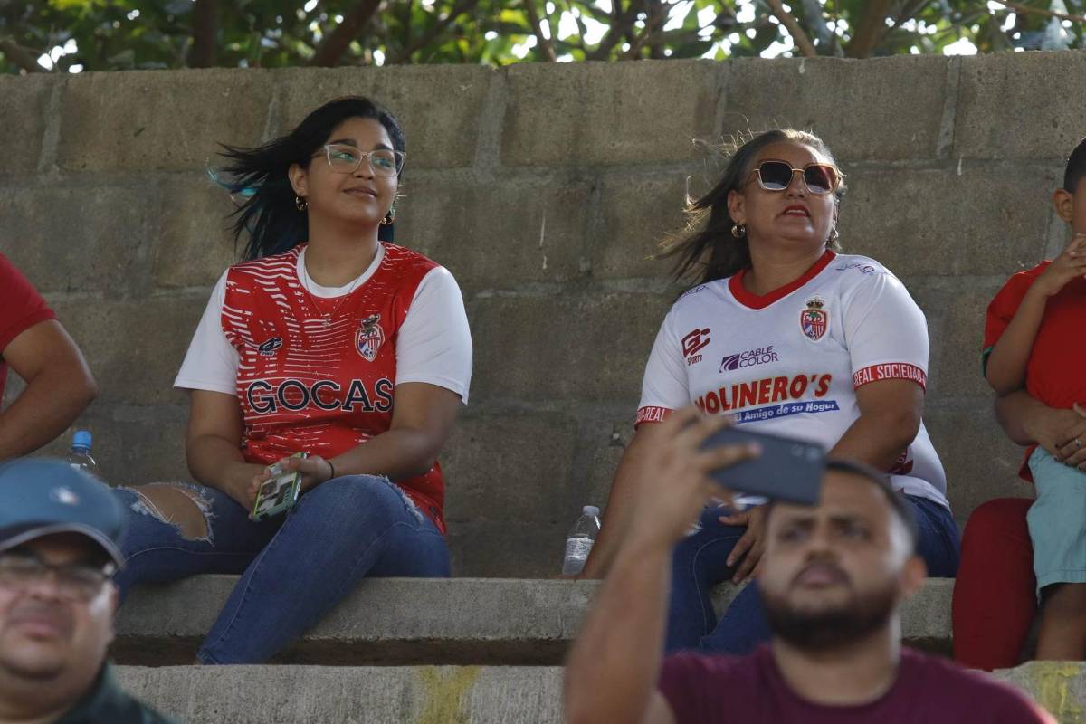 Belleza en las gradas y entrega total en la cancha; Real Sociedad no estuvo solo en el último partido del Clausura 2023