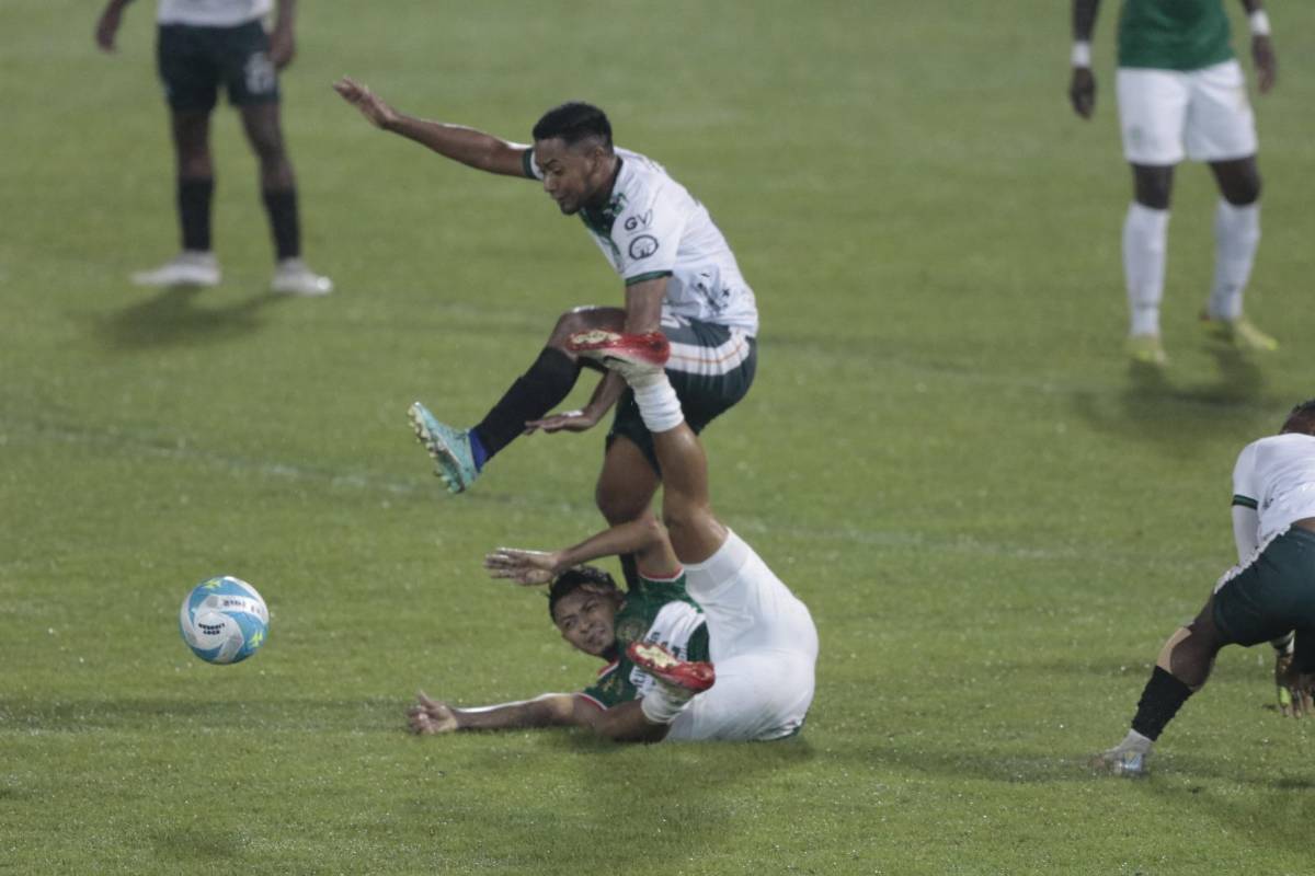 Ovación a Messiniti, Chelito fiel a Dios y hermanitos verdolagas en el juego Marathón vs Juticalpa FC