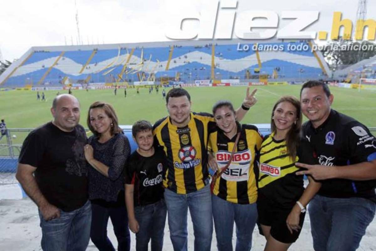 Las mejores imágenes de ambiente Real España-Olimpia.