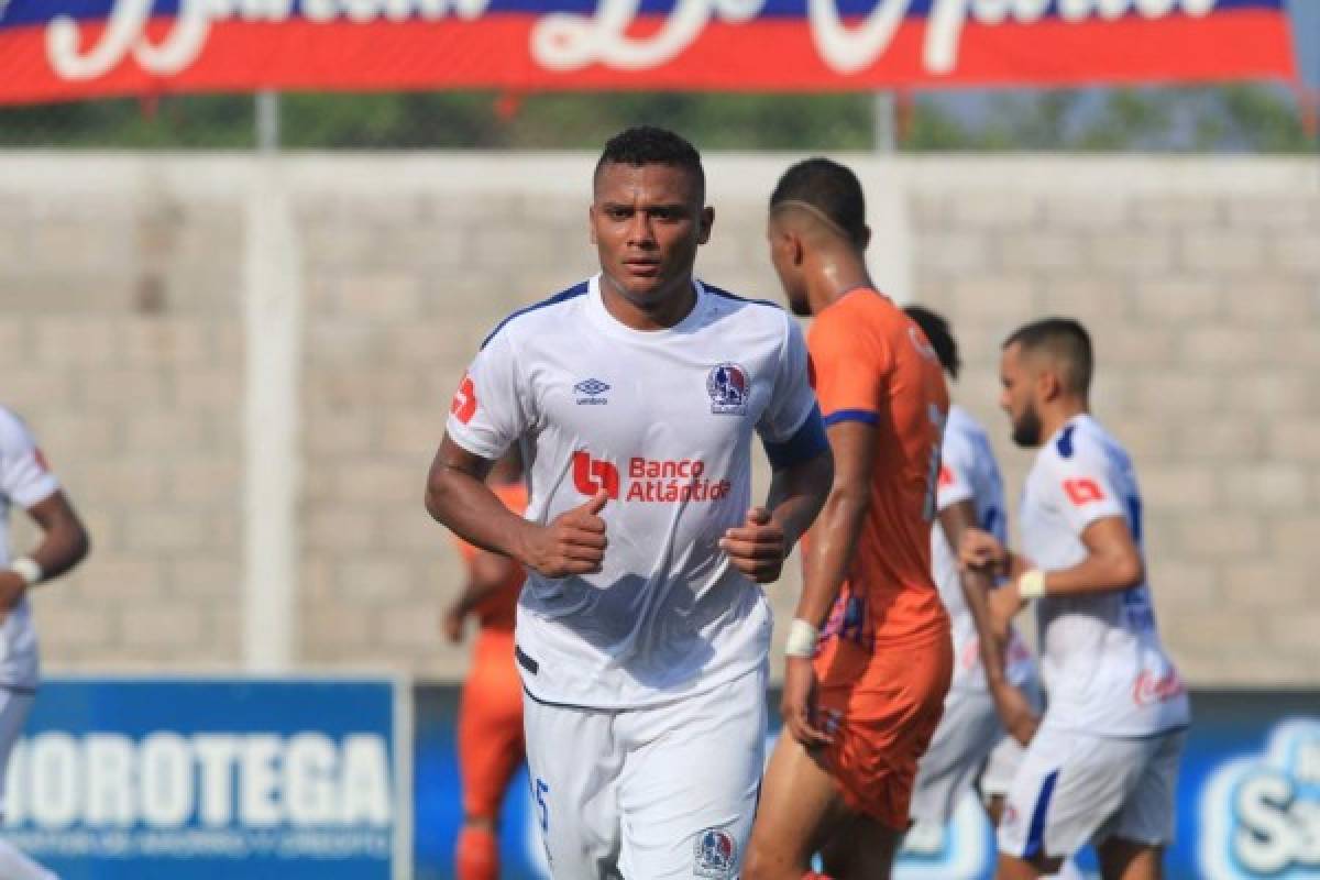 ¡No escatima! Pedro Troglio revela su 11 titular para el clásico ante Marathón