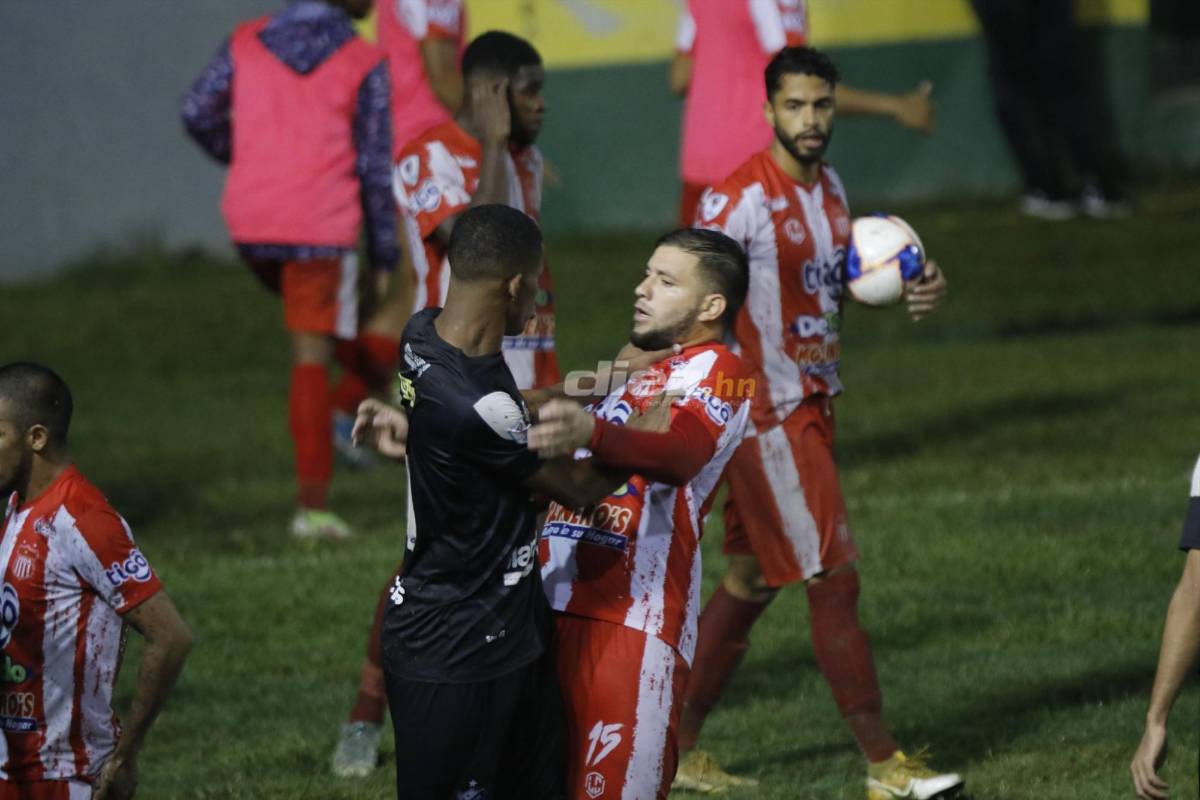 No lo viste en TV: La inesperada fotógrafa esposa de futbolista, la felicidad de Real España y Motagua; Pablo Lavallén sufrió desde el palco